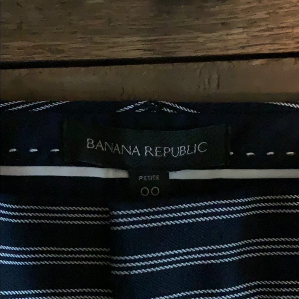 SLOAN BANANA REPUBLIC navy white pinstripe